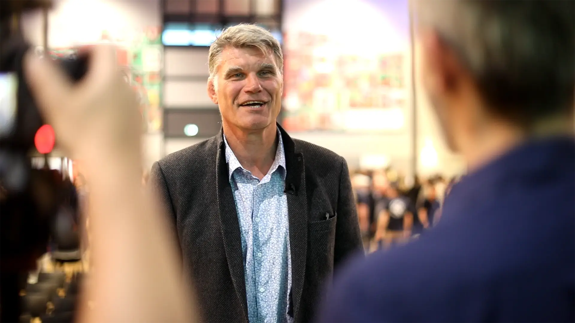 Interview de Fabien Pelous, ancien capitaine emblématique du XV de France de Rugby lors d'une soirée prestige à Villefranche-sur-Saône organisée par le CJD Beaujolais